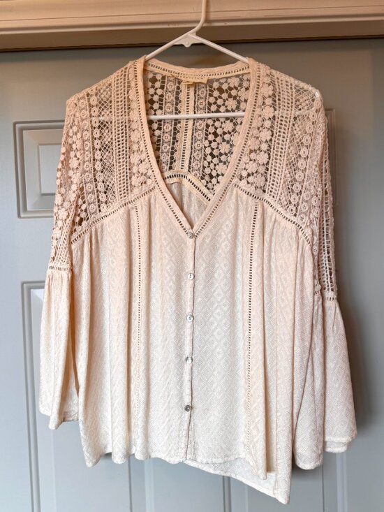 Love Stitch Tops - Love Stitch crochet lace top